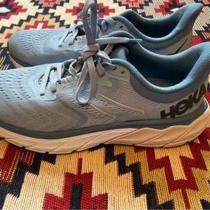 Hoka One One ARAHI 5’s